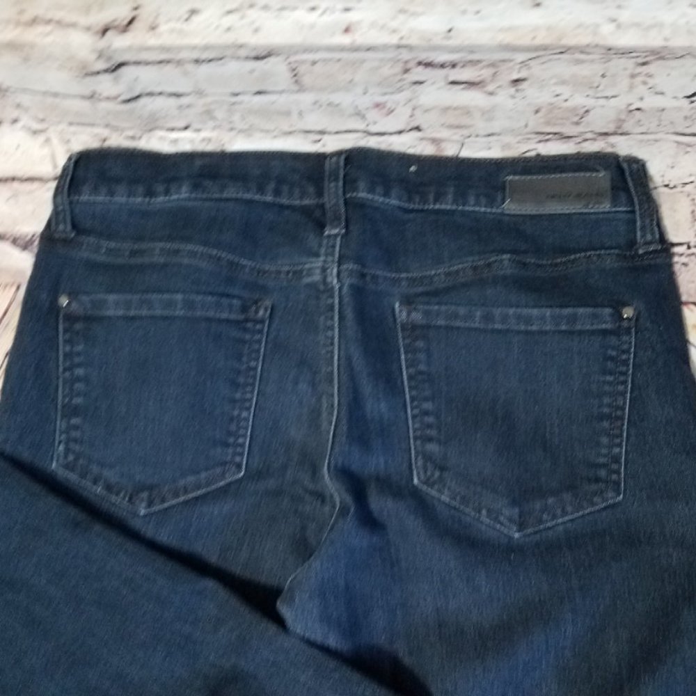 DKNY Straight Jeans, 5-Pocket Design, size 4x30 - Picture 8 of 8